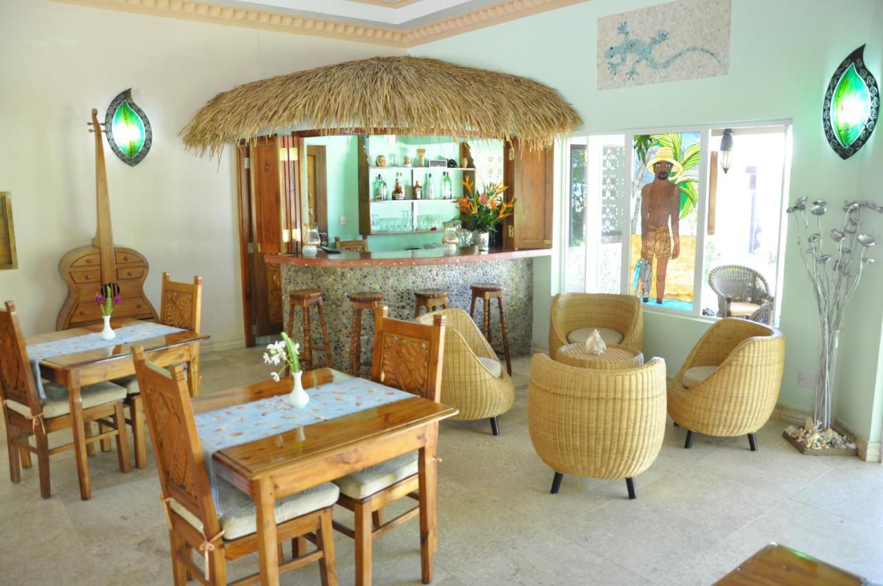The Islander Hotel Grand Anse  Kültér fotó