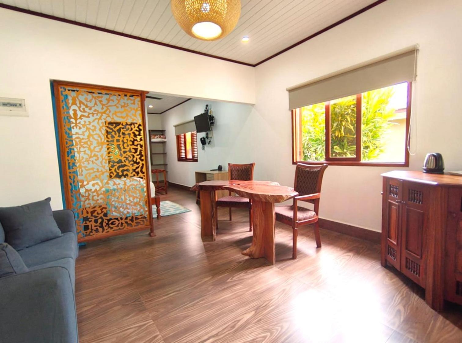 The Islander Hotel Grand Anse  Kültér fotó